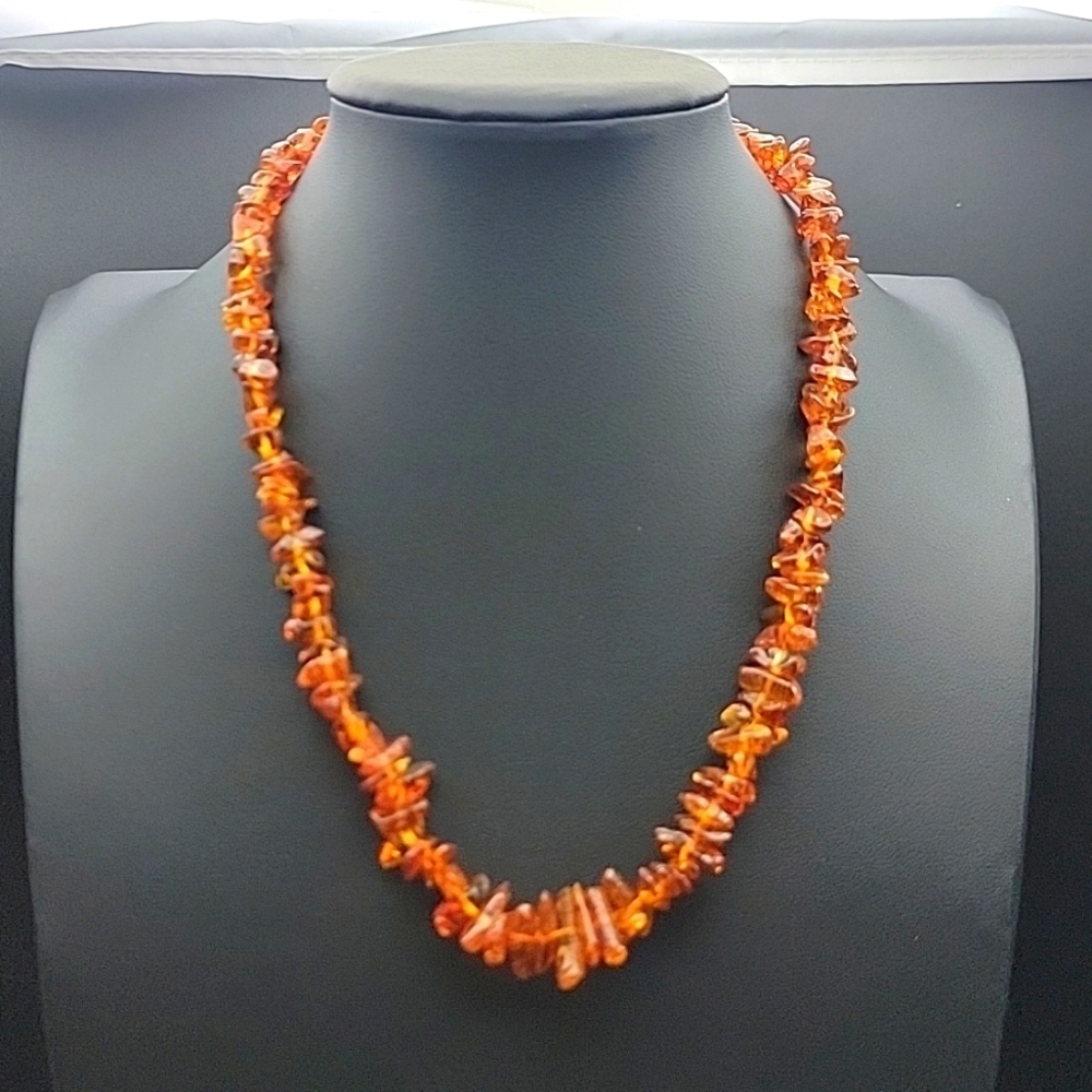 Natural Baltic Amber Chip 17.3" Necklace Barrel Closure Cognac Bead Beaded UV